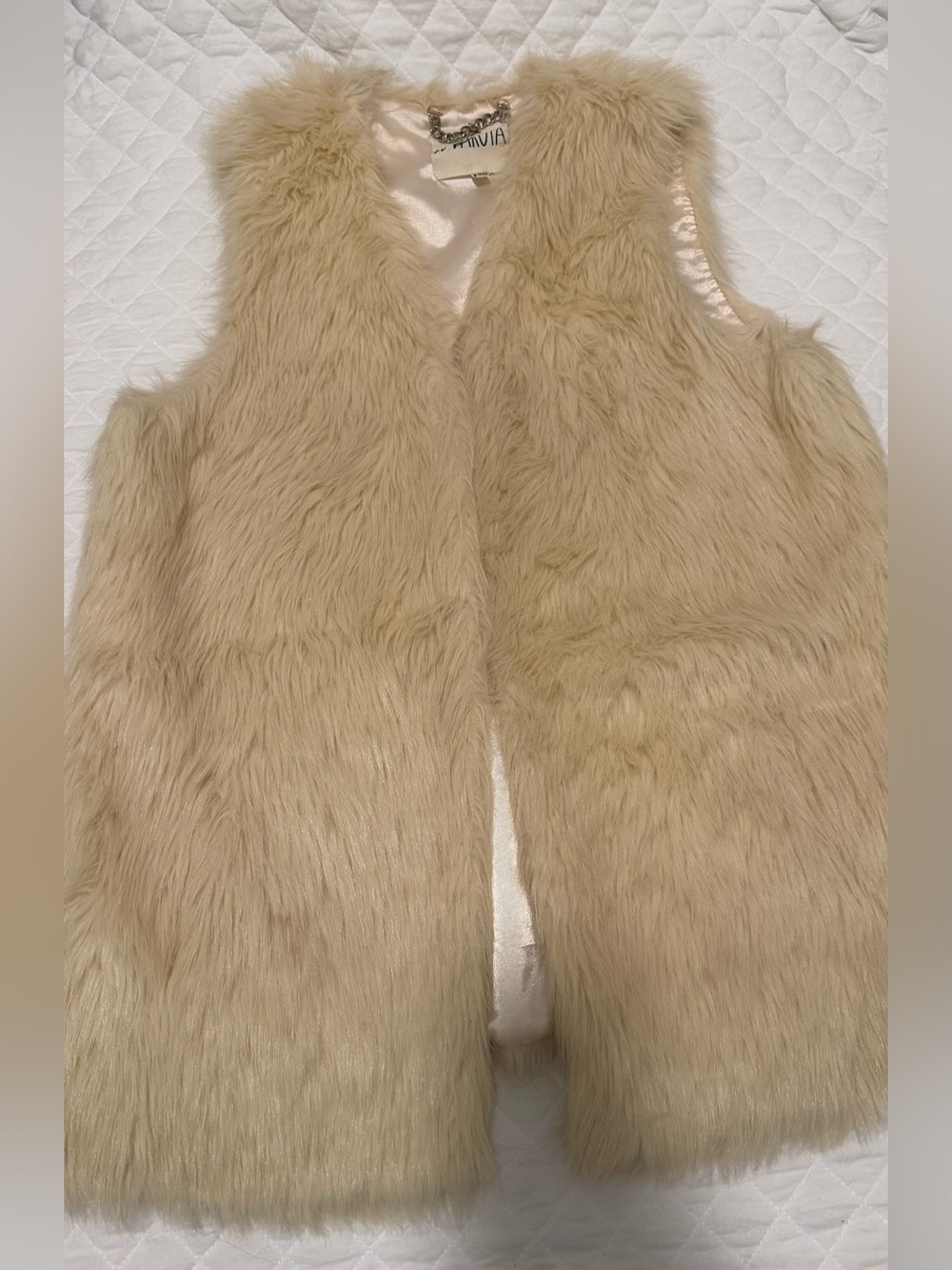 BB Dakota Faux Fur Vest in Light Beige three hook/ eye front closure size large
